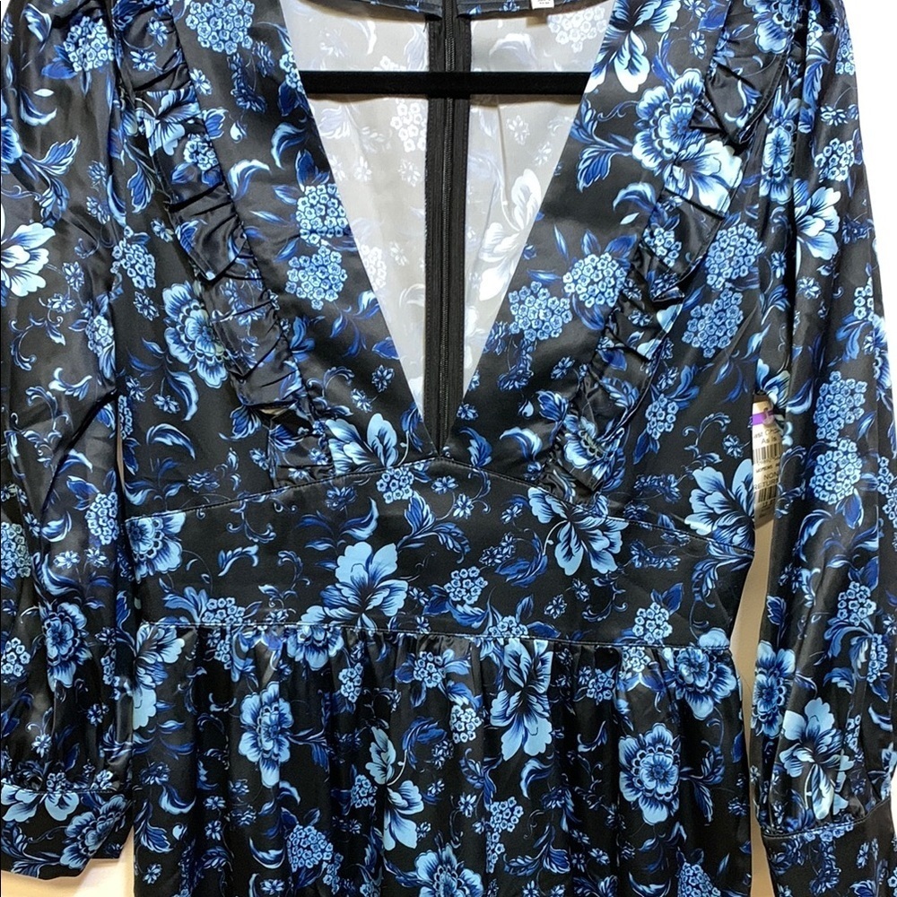 Blue Fit and Flare Dress with Plunge Neckline and Bishop Sleeves - Picture 3 of 4